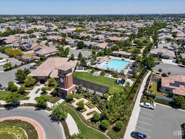 11614 Hollybrook Lane, Bakersfield, CA 93311