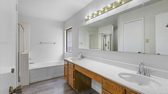 9847 Spring Harvest, San Antonio, TX 78254