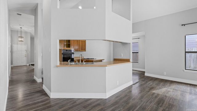 9847 Spring Harvest, San Antonio, TX 78254