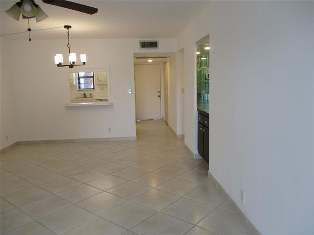 9233 SW 8th Street 311, Boca Raton, FL 33428