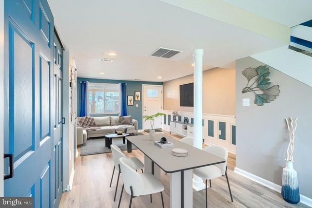 800 SECKEL CT, Baltimore, MD 21227