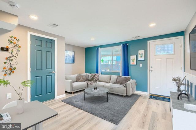 800 SECKEL CT, Baltimore, MD 21227