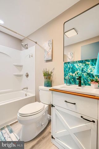 800 SECKEL CT, Baltimore, MD 21227