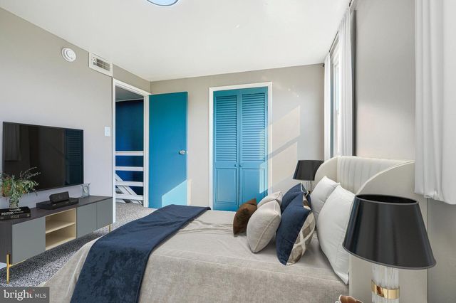 800 SECKEL CT, Baltimore, MD 21227