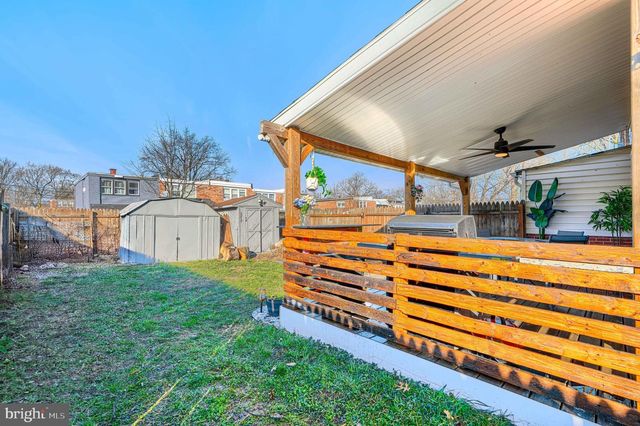 800 SECKEL CT, Baltimore, MD 21227