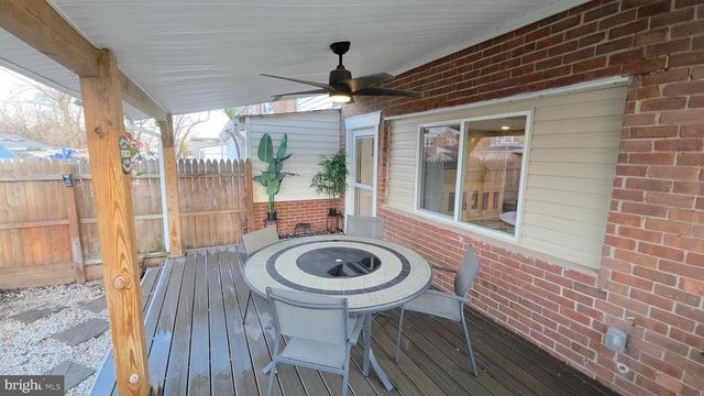 800 SECKEL CT, Baltimore, MD 21227