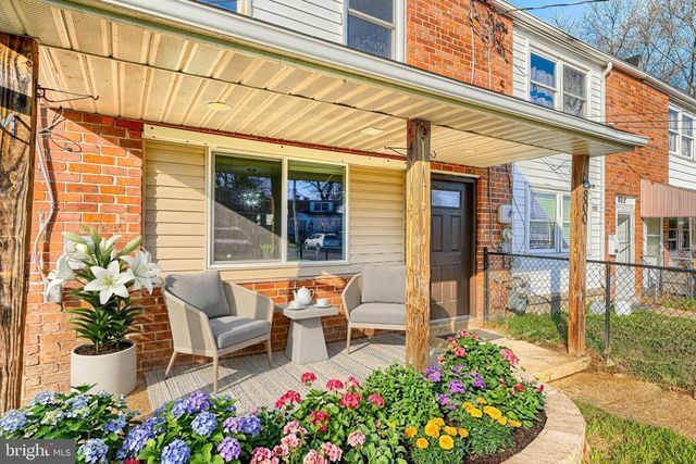 800 SECKEL CT, Baltimore, MD 21227