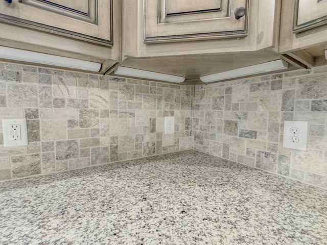 122 Mazie Dr, Lafayette, TN 37083