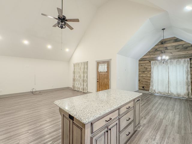 122 Mazie Dr, Lafayette, TN 37083