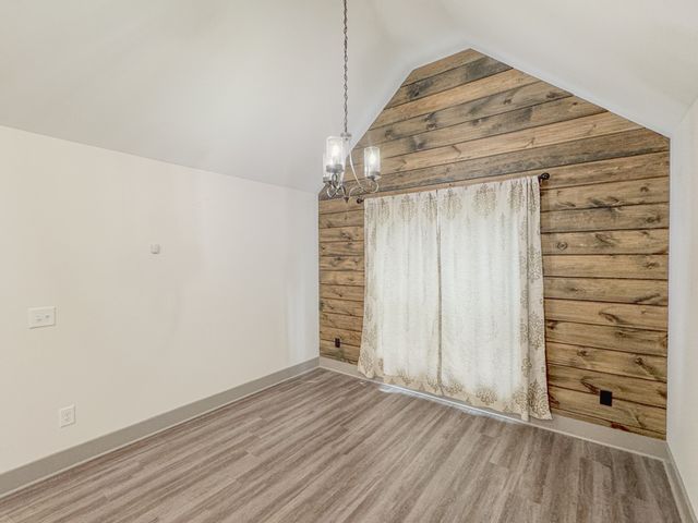 122 Mazie Dr, Lafayette, TN 37083