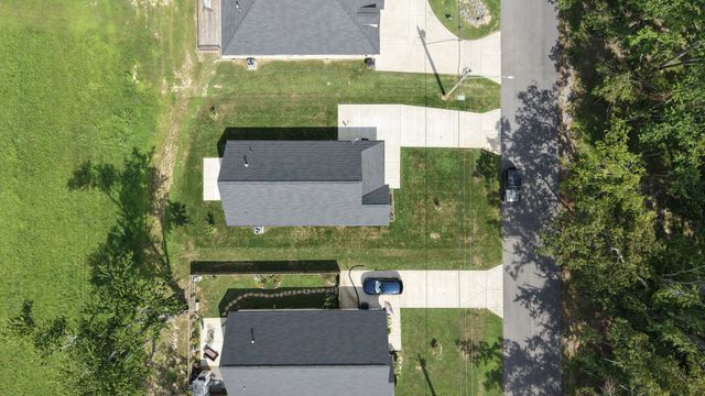 122 Mazie Dr, Lafayette, TN 37083