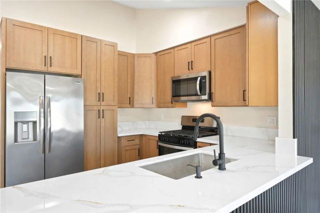 3073 Joshua Tree, Riverside, CA 92503