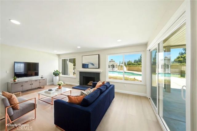 3073 Joshua Tree, Riverside, CA 92503