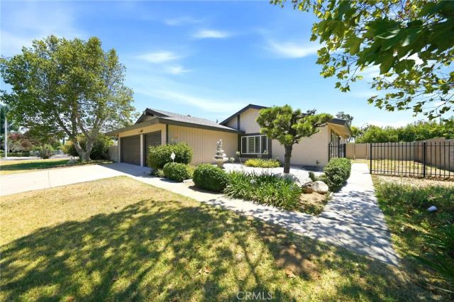 3073 Joshua Tree, Riverside, CA 92503
