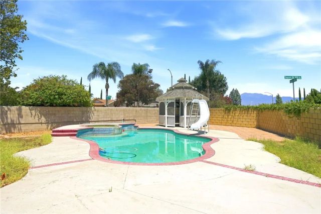 3073 Joshua Tree, Riverside, CA 92503