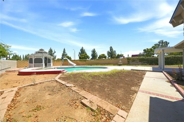3073 Joshua Tree, Riverside, CA 92503