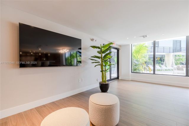 1005 Spring Garden Rd 646, Miami, FL 33136