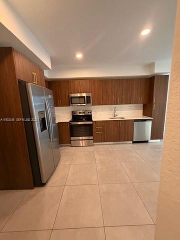 1005 Spring Garden Rd 646, Miami, FL 33136