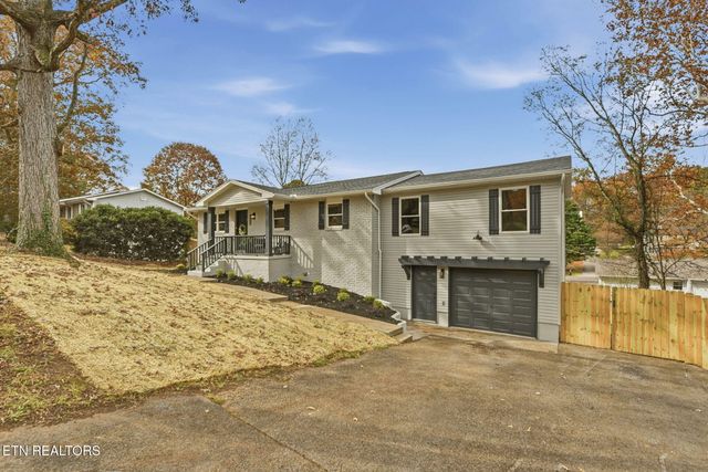 1407 Peltier Rd, Knoxville, TN 37912