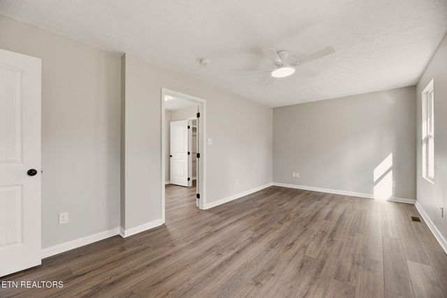 1407 Peltier Rd, Knoxville, TN 37912