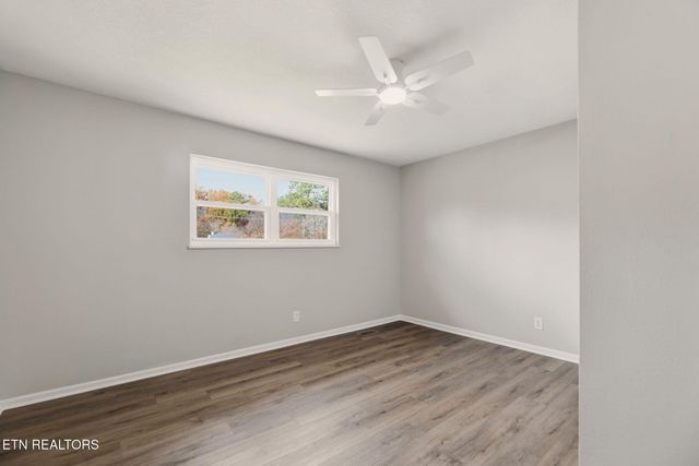 1407 Peltier Rd, Knoxville, TN 37912