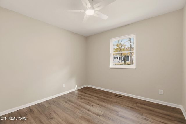 1407 Peltier Rd, Knoxville, TN 37912