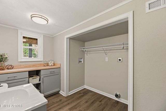 1407 Peltier Rd, Knoxville, TN 37912