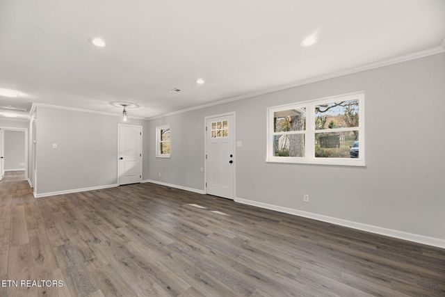 1407 Peltier Rd, Knoxville, TN 37912