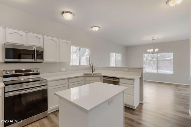 21917 N 70TH Avenue, Glendale, AZ 85310