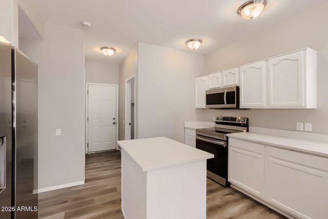 21917 N 70TH Avenue, Glendale, AZ 85310