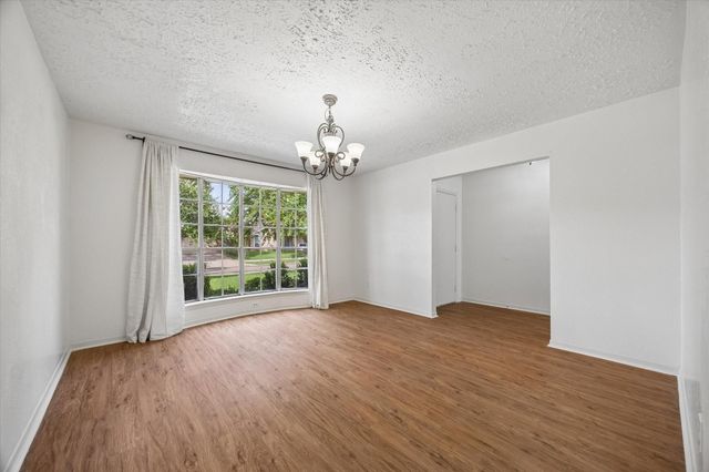1906 Iron Ridge, Sugar Land, TX 77478