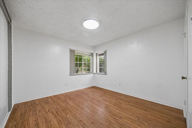 1906 Iron Ridge, Sugar Land, TX 77478