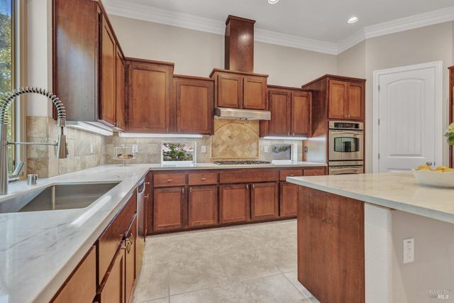 382 Knoll Dr, Fairfield, CA 94534