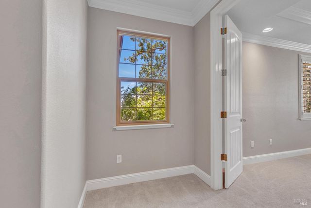 382 Knoll Dr, Fairfield, CA 94534