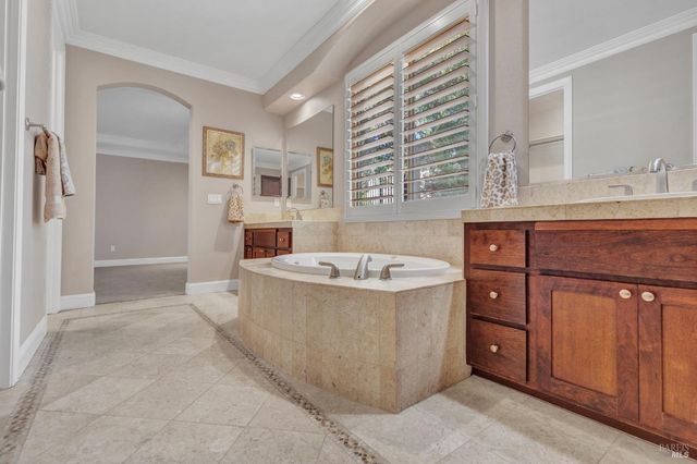 382 Knoll Dr, Fairfield, CA 94534