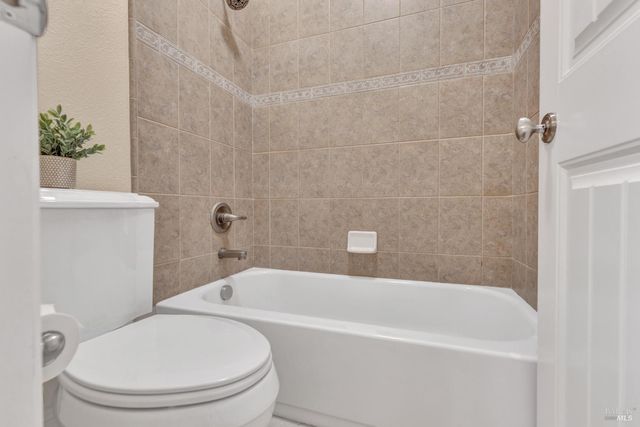 382 Knoll Dr, Fairfield, CA 94534