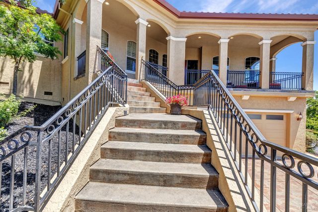 382 Knoll Dr, Fairfield, CA 94534