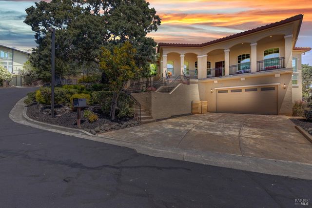 382 Knoll Dr, Fairfield, CA 94534