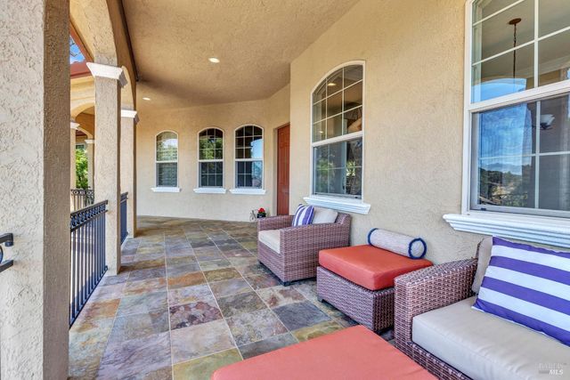 382 Knoll Dr, Fairfield, CA 94534