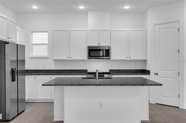 15179 BLUE PEACOCK LANE, Winter Garden, FL 34787