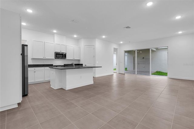 15179 BLUE PEACOCK LANE, Winter Garden, FL 34787