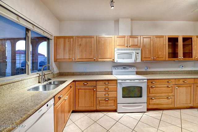 3463 N Country Club Vista Circle, Tucson, AZ 85750