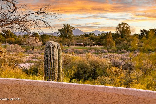 3463 N Country Club Vista Circle, Tucson, AZ 85750
