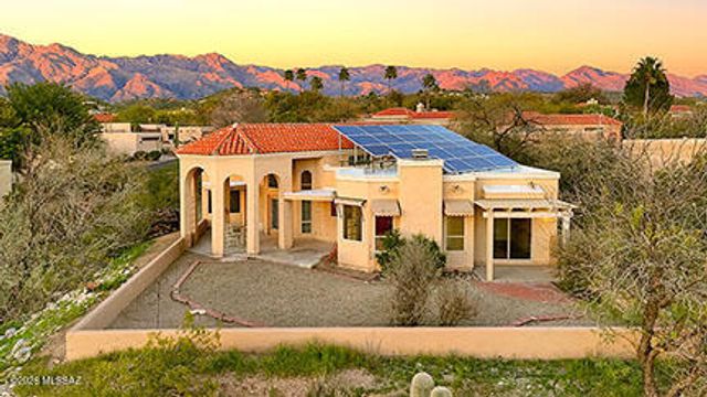 3463 N Country Club Vista Circle, Tucson, AZ 85750