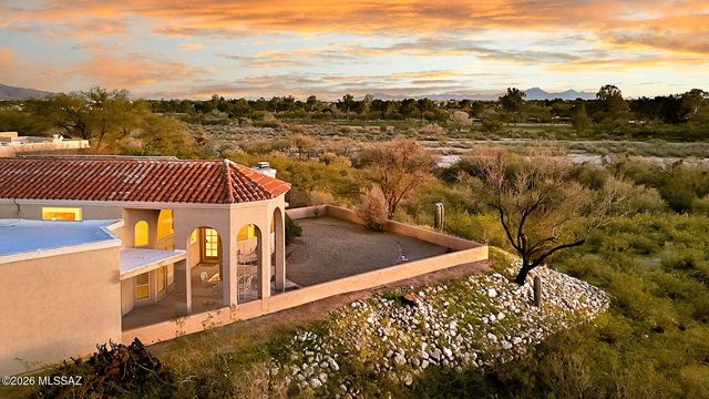 3463 N Country Club Vista Circle, Tucson, AZ 85750