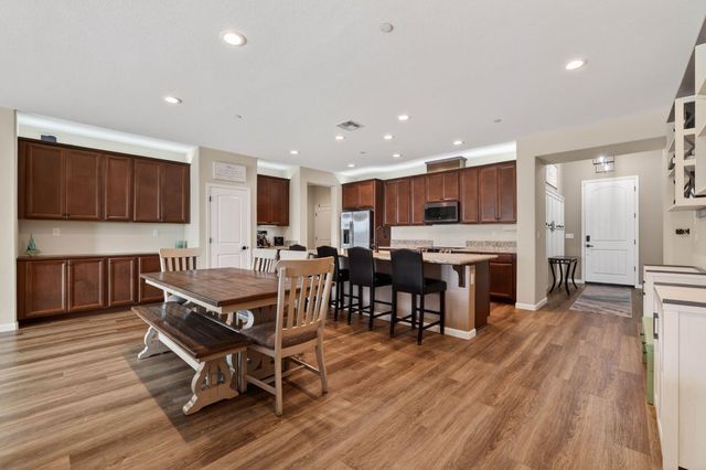 1391 Rio Grande Dr, Plumas Lake, CA 95961