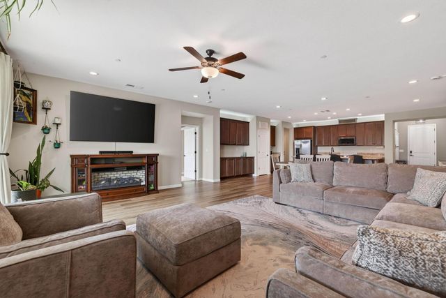 1391 Rio Grande Dr, Plumas Lake, CA 95961