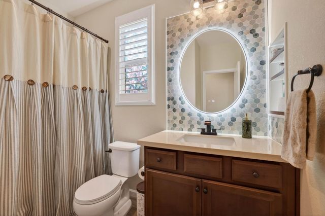 1391 Rio Grande Dr, Plumas Lake, CA 95961