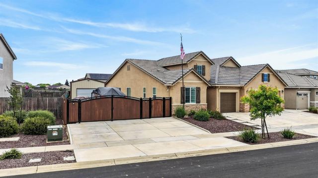 1391 Rio Grande Dr, Plumas Lake, CA 95961