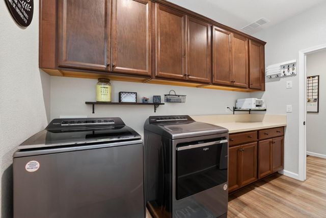1391 Rio Grande Dr, Plumas Lake, CA 95961
